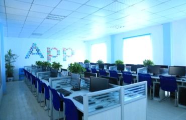 學(xué)習(xí)軟件開(kāi)發(fā)，來(lái)江西新華電腦看看網(wǎng)絡(luò)技術(shù)服務(wù)